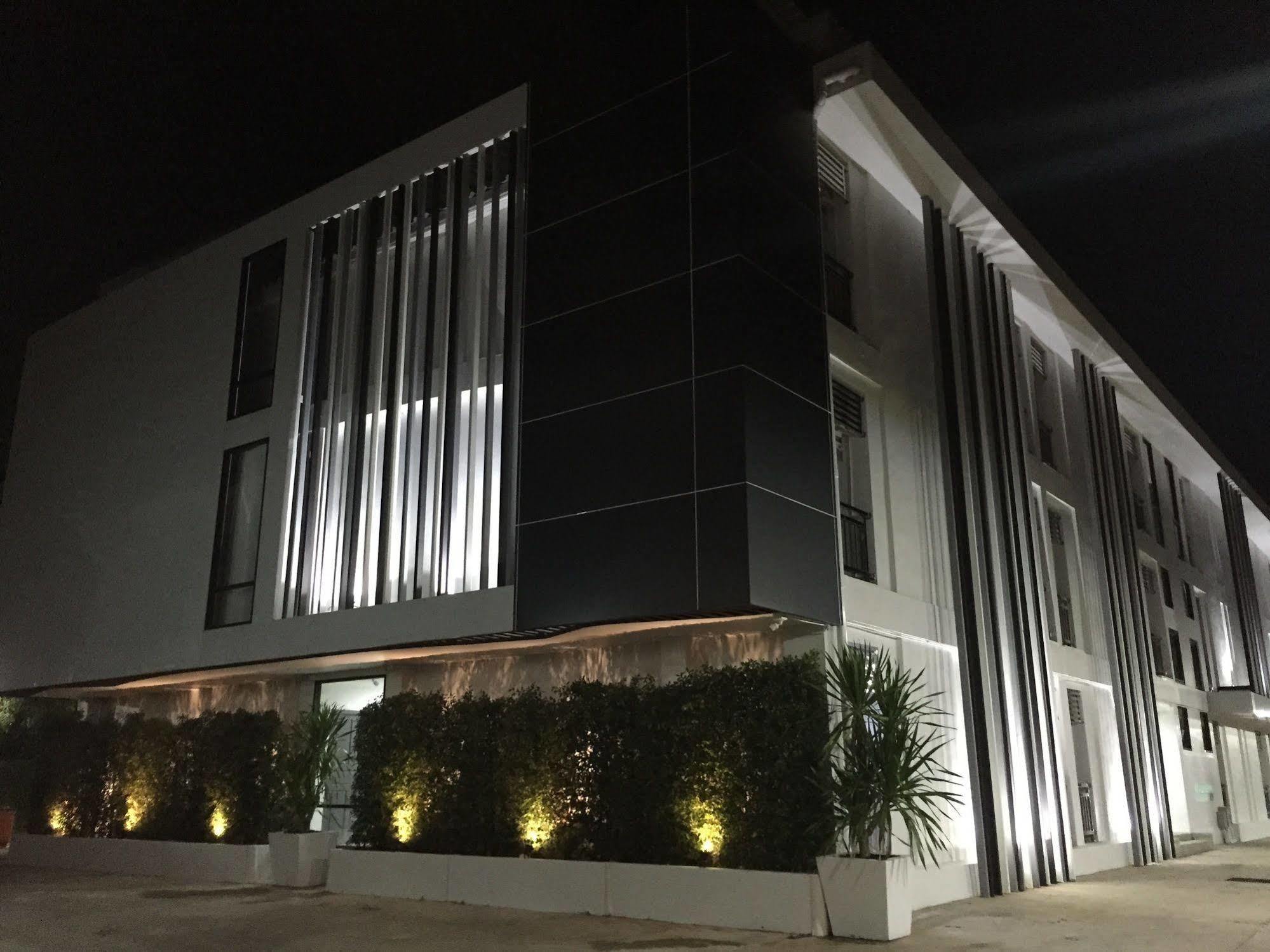 At Sakon Hotel Сакон Након Екстериор снимка